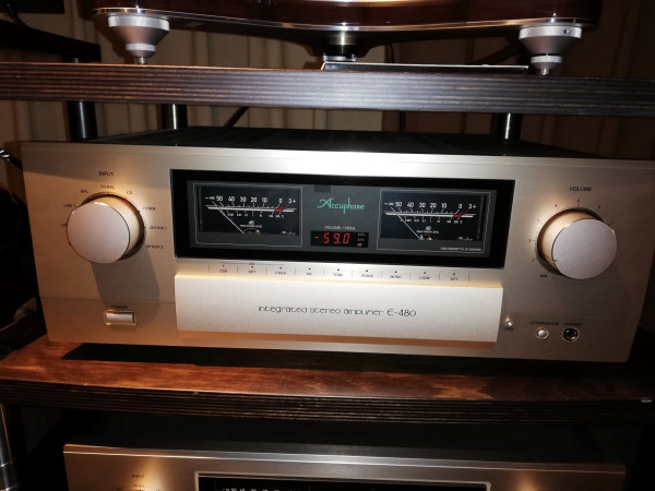 Ampli Accuphase mini.jpg