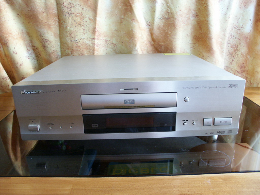 PIONEER DV-717 - Face Avant.jpg