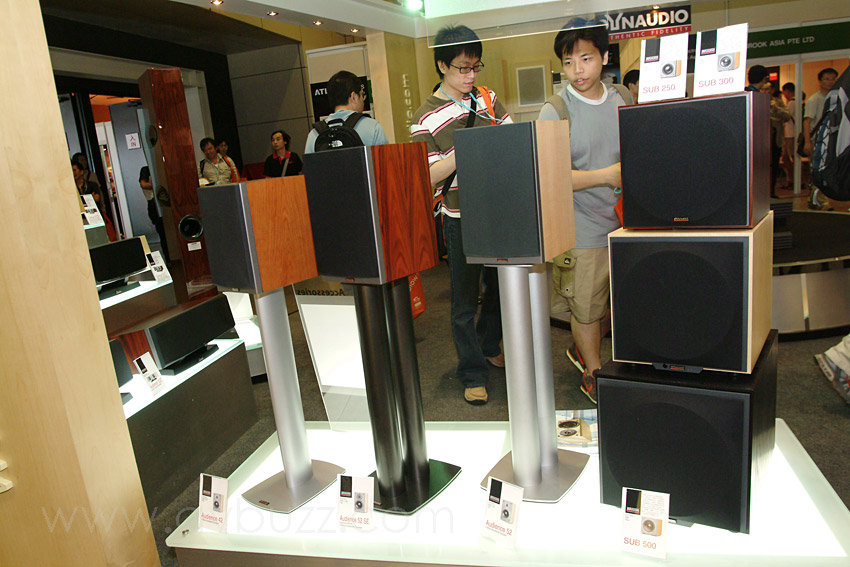 dynaudio hong kong 2007.jpg