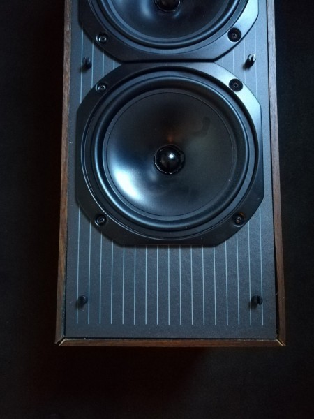 kef c40- (Large).jpg