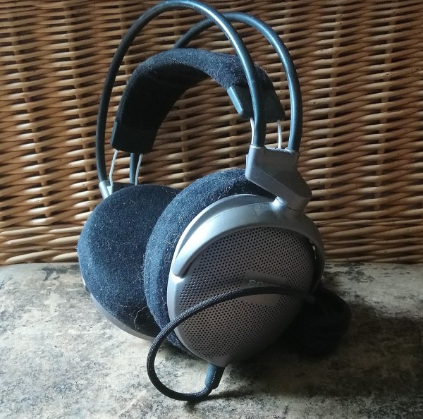 sony mdr cd2000 1.JPG